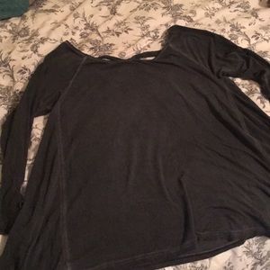 Crossed back 3/4 sleeved shirt